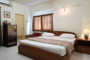 Гостиница Phawana Sweet Hotel  Бангкок